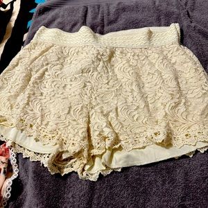Women’s lace shorts